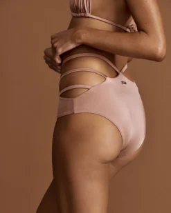 BCBGMAXAZRIA High Waist Bikini Bottom 14 BCBGMAXAZRIA High Waist Bikini Bottom -Swim Pretty Shop https3A2F2Fwww.bikinivillage.com2Fglobalassets2Fbv2Fz archive2Fbikini bottoms2Fhi waist gaia serene rose 20b11 6172Fsaha 20b11 617 22.jpg 640x