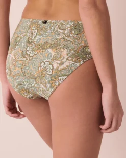 MODERN PAISLEY Laced Bikini Bottom 7 MODERN PAISLEY Laced Bikini Bottom -Swim Pretty Shop https3A2F2Fwww.lavieenrose.com2Fglobalassets2Flver2Fpictures 23s22Fswim2F70300374 p30030 3.jpg 640x