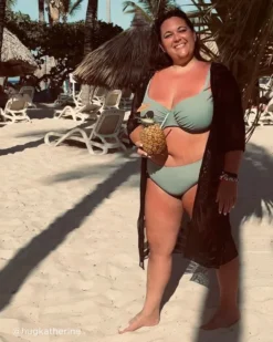 LILYPAD Recycled Fibers D Cup Balconette Bikini Top -Swim Pretty Shop https3A2F2Fwww.lavieenrose.com2Fglobalassets2Flver2Fpictures 23s32Fshoot rs2Fhugkatherine.jpg 640x